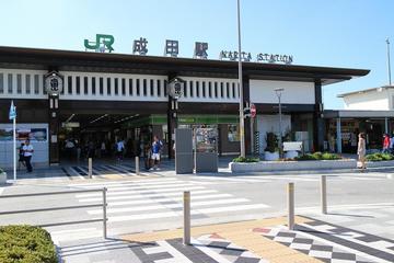 成田駅前